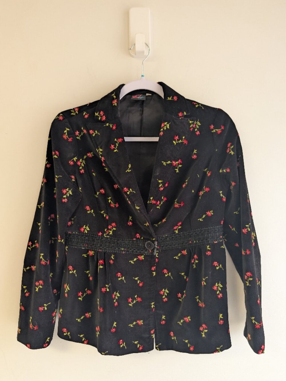 Azul ? Velvet Floral Blazer Jacket